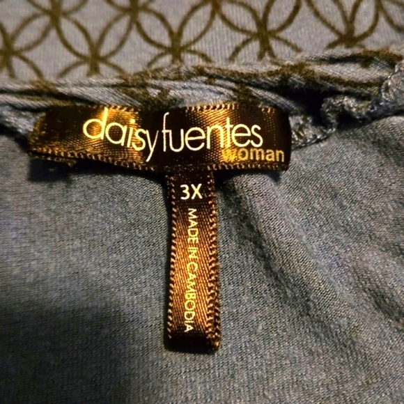 Daisy Fuentes Blue with Black Print Design Elasticized Cap Sleeves Women size 3X - Picture 9 of 9